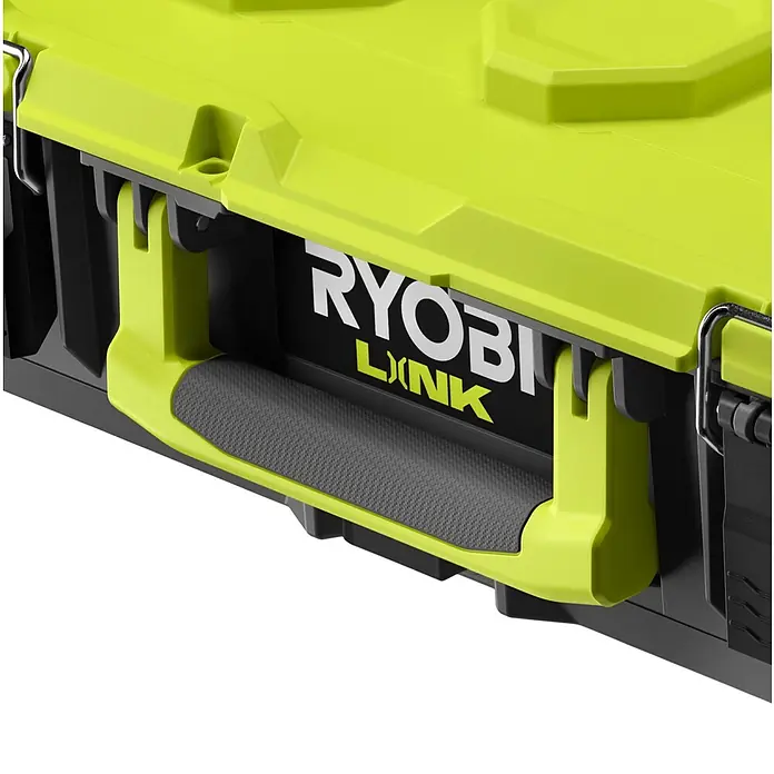 Ryobi Link Werkzeugkasten RSL101 - Kunststoff, Fassungsvermögen: 19 l, Höhe: 15 cm - Detailaufnahme eines Ryobi LINK Werkzeugkoffers mit gelbem Griff und schwarzem Gehäuse.