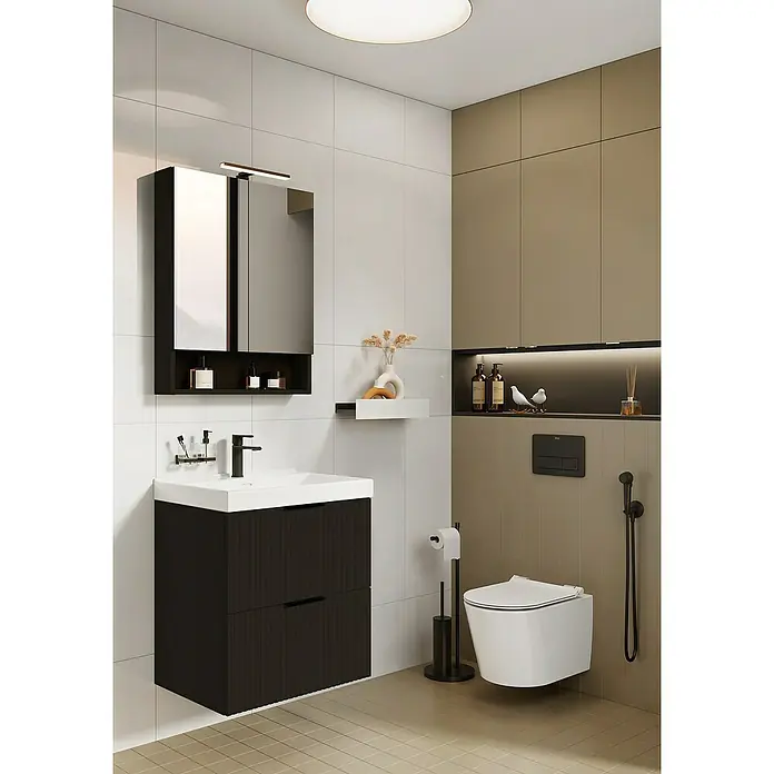 Camargue Badmöbel-Set Yasumi60 cm, Schwarz - Modernes Badezimmer-Interieur mit schwarzem Waschtisch, Spiegelschrank und hängendem WC für ein stilvolles Ambiente.