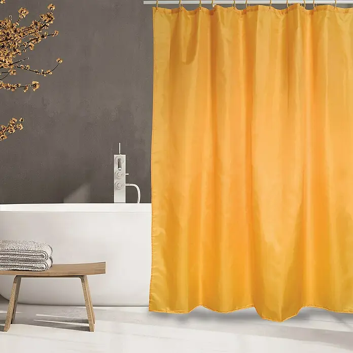 Venus Cortina de baño Safran - An x Al: 180 x 200 cm, Plástico, Azafrán - Una cortina de ducha amarilla cuelga de una barra en un baño, proporcionando un toque de color y privacidad al ducharse.