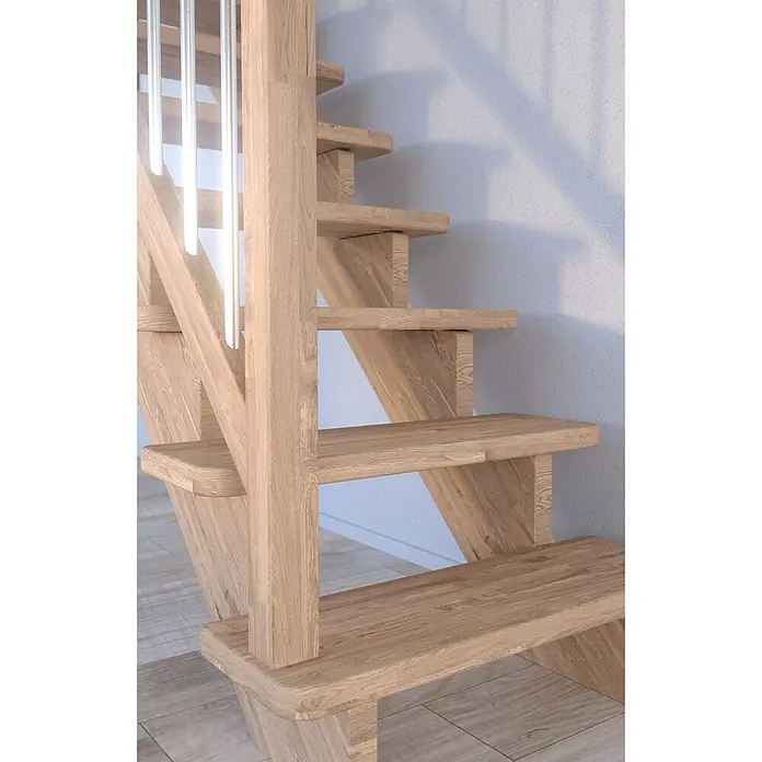 Starwood Raumspartreppe Lindos - Breite: 100 cm, Eiche, Geschosshöhe: 300 cm, Gerade, Montageseite Geländer: Wahlweise links/rechts, Geländer Holz/Edelstahl weiß, Mit Setzstufen - Nahaufnahme einer hellen Holztreppe mit silbernem Geländer, die modernes Design und handwerkliche Verarbeitung vereint.