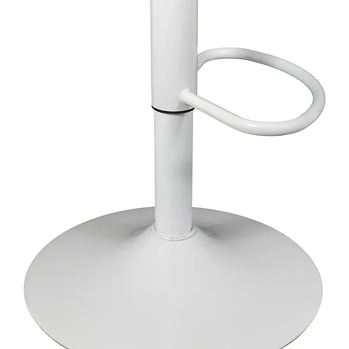 Home Deco Factory Taburete de cocina Isak - Altura: 104 mm, Blanco - Primer plano de un taburete de bar blanco con reposapiés y base redonda. Un diseño elegante que complementa la decoración moderna.