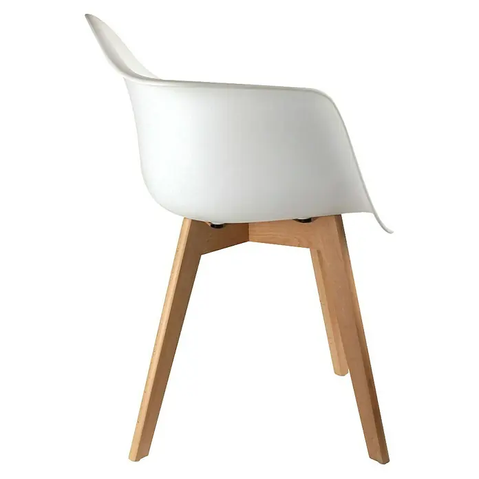 Home Deco Factory Silla butaca Mobilier Design - Blanco, 2 pzs. - Vista lateral de una silla blanca con patas de madera. Silla moderna para comedor u oficina con un diseño minimalista.