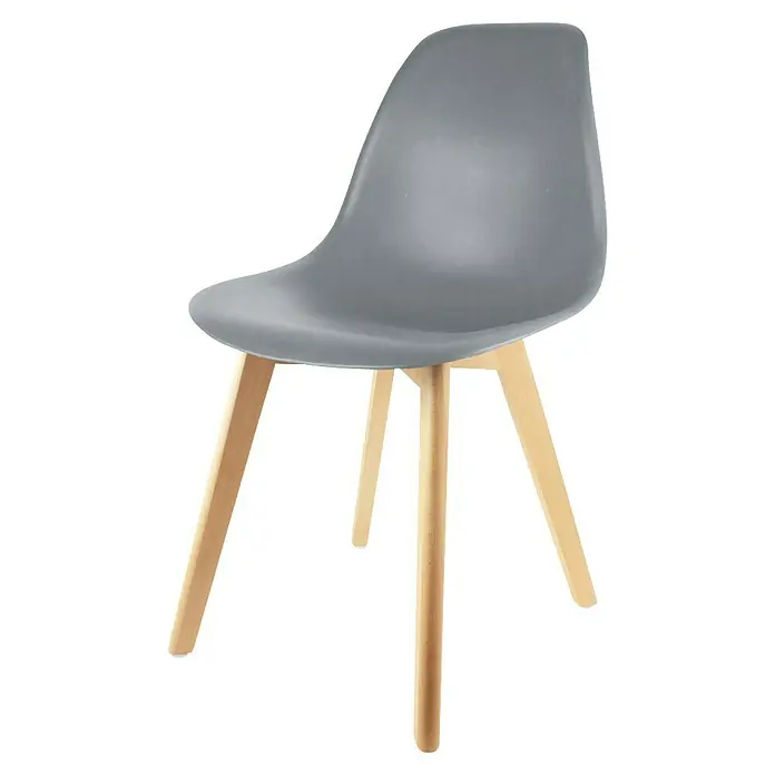 Home Deco Factory Silla Stockholm - Gris, 4 pzs. - Esta moderna silla en gris cuenta con patas de madera clara y un diseño minimalista, ideal para cualquier hogar.