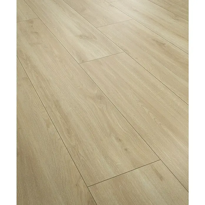 Suelo vinílico Corepel Cream Oak - 195 x 1.380 x 5,5 mm, Beige - Textura de suelo de madera clara con tablones largos y sutiles patrones de vetas para un aspecto natural y ambiente acogedor.