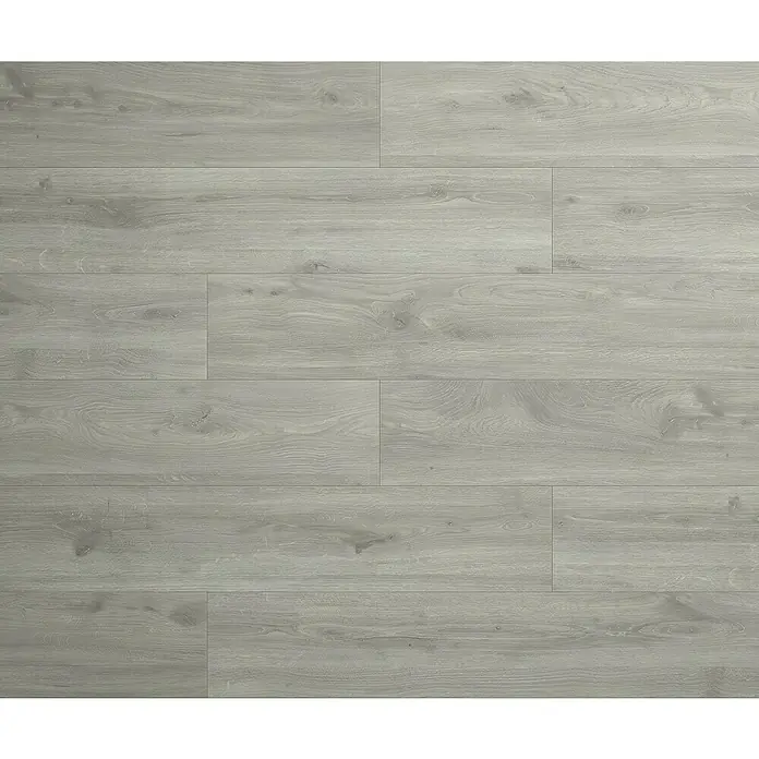 Suelo vinílico Corepel Gray Oak - 195 x 1.380 x 5,5 mm, Gray Oak - Primer plano de un pavimento de vinilo gris claro con un patrón de vetas de madera. Un suelo duradero y elegante para cualquier habitación.