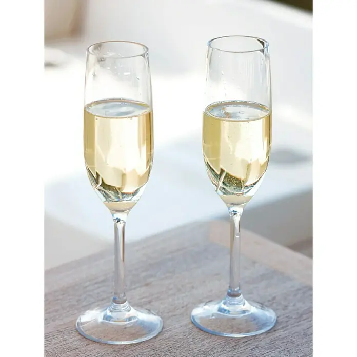 Marine Business Clear Copa de cava - 6 ud., Plástico, Transparente - Dos copas de champán llenas de champán brillante, perfectas para celebraciones y ocasiones especiales.