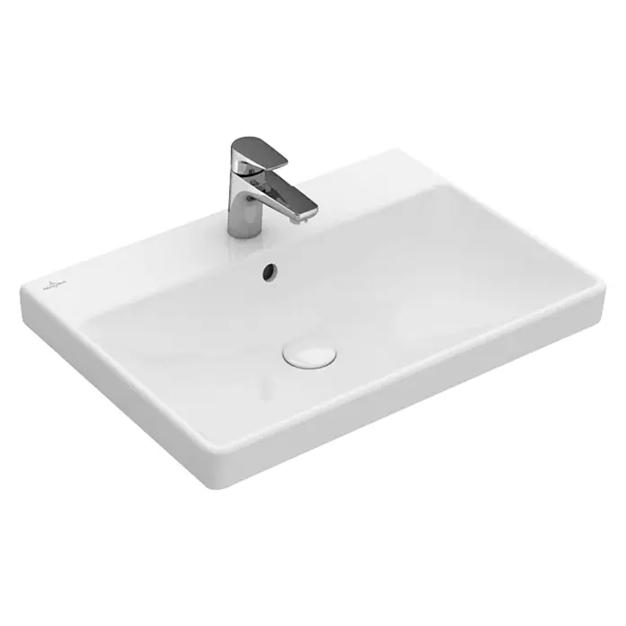 Villeroy & Boch Avento Waschtisch - 60 x 47 cm, Ohne Spezialglasur, Hahnloch: Mitte, Mit Überlauf, Weiß - Nahaufnahme eines weißen Villeroy & Boch Waschtischs mit einem glänzenden Wasserhahn, der ein modernes und elegantes Badezimmerdesign zeigt.