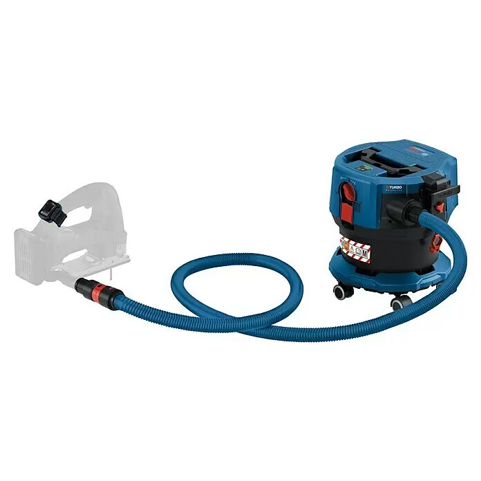 Bosch Professional AMPShare 18V Akku-Nass-Trockensauger GAS 18V-12 MC - Ohne Akku, 18 V, Behältervolumen: 12 l - Blauer und schwarzer Bosch Staubabsauger mit blauem Schlauch an ein durchscheinendes Bosch Elektrowerkzeug angeschlossen.