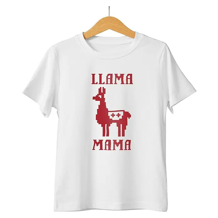 Cricut Joy Xtra Aufbügelfolie Smart Iron-On - Rot, 1 Stk., L x B: 61 x 24,1 cm - Weißes T-Shirt mit dem Aufdruck "Llama Mama" im Pixel-Stil, perfekt für Mütter, die Lamas lieben. Ideal für den Alltag.