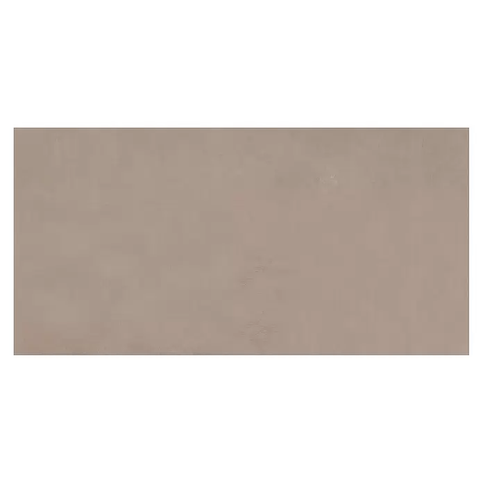 Terrassenfliese Modena - 60 x 120 x 2 cm, Mud/Beigegrau, Matt - Hellbraune Texturierte Oberfläche, möglicherweise Beton oder Putz, mit subtilen Farbnuancen.