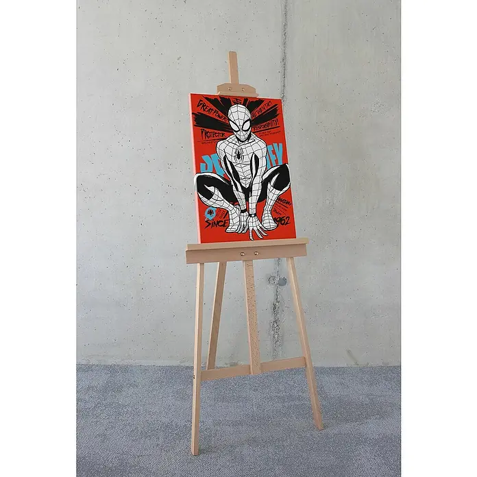 Komar Leinwandbild - Spider Man Protector of NYC, B x H: 40 x 60 cm - Spider-Man-Kunstwerk auf einer Staffelei, mit kräftigen Farben und dynamischem Design, das den Superhelden in Aktion zeigt. Perfekt für Comic-Liebhaber.