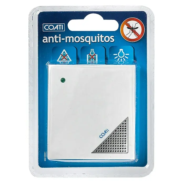 Coati Antimosquitos enchufable - Blanco, 230 V - Imagen de un dispositivo Coati Anti-Mosquito en un embalaje de plástico transparente con fondo azul y un colgador en la parte superior.