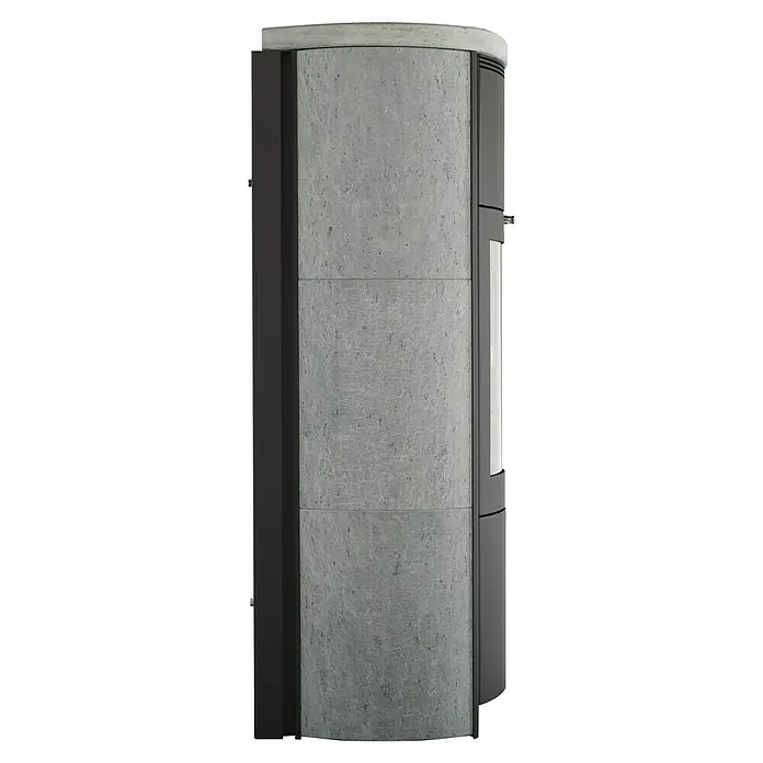 Hark Kaminofen Keno ECOplus - 7 kW, Raumheizvermögen: 193 m³, Material Verkleidung: Stahl, Grau - Seitenansicht eines modernen Kaminofens mit grauer Betonverkleidung und schlankem, schwarzem Rahmen.