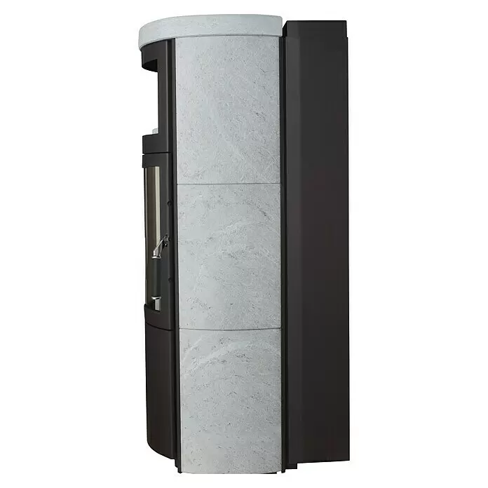Hark Kaminofen VITO WW GT ECOPLUS - 14 kW, Raumheizvermögen: 116 m³, Naturstein - Moderner Kaminofen mit hellgrauen Steinplatten und dunklem Metallgehäuse.