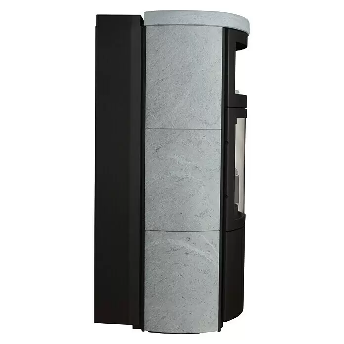 Hark Kaminofen VITO WW GT ECOPLUS - 14 kW, Raumheizvermögen: 116 m³, Naturstein - Moderner dunkelgrauer Ofen mit heller Steinverkleidung.
