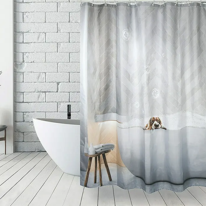 Venus Cortina de baño Doggy - An x Al: 180 x 200 cm, Plástico, Blanco - Cortina de ducha con diseño de perro. La cortina presenta un perro en un baño de burbujas, añadiendo un toque lúdico a la decoración del baño.