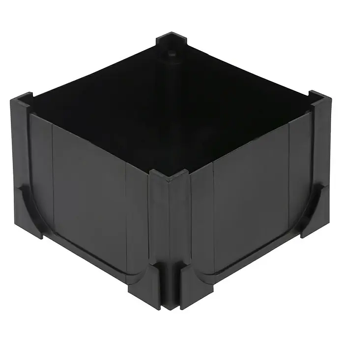 ACO Hexaline Universal-Eckstück - 12,5 x 12,5 x 7,8 cm - Ein detailreiches Bild eines schwarzen Dachrinnenwinkels, der die Form und Beschaffenheit des Produkts hervorhebt.