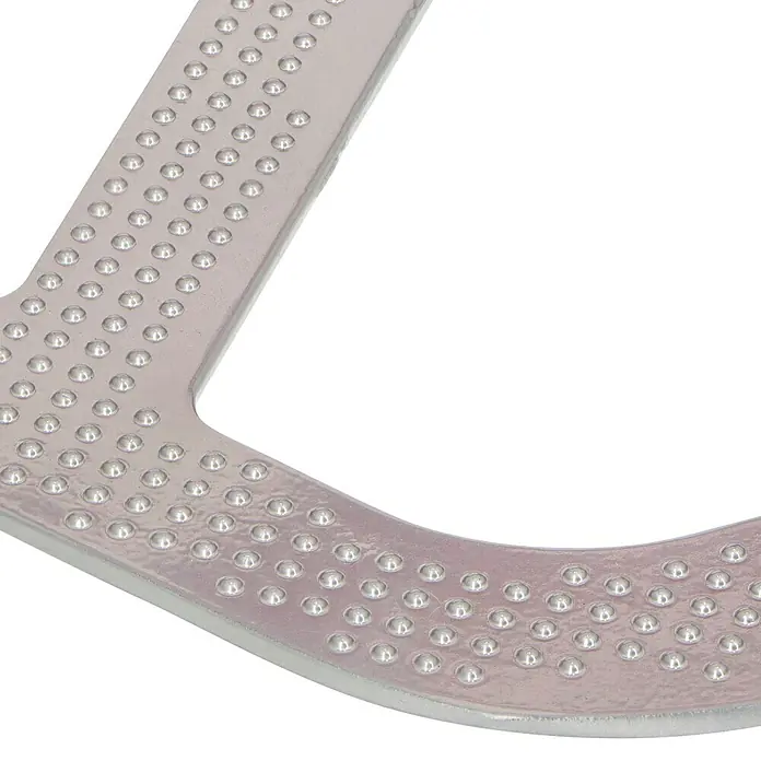 BAUHAUS Sackkarre - Aluminium, Traglast: 70 kg, Klappbar - Nahaufnahme eines rutschfesten Metallprofils mit Noppen für erhöhte Sicherheit und Griffigkeit. Ideal für Trittflächen.
