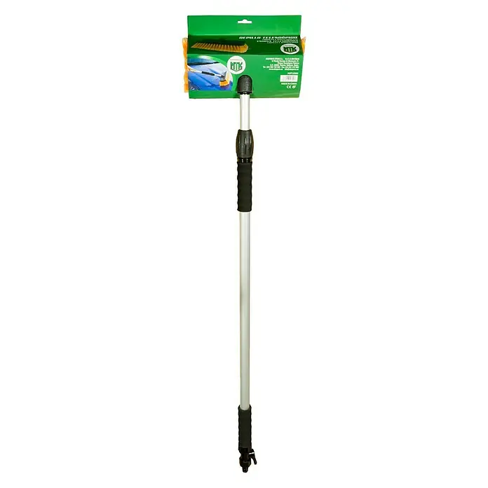 Cepillo para automóviles - Telescópico - Imagen de un cepillo telescópico para lavar coches con cartón verde, ideal para el cuidado y la limpieza del automóvil.