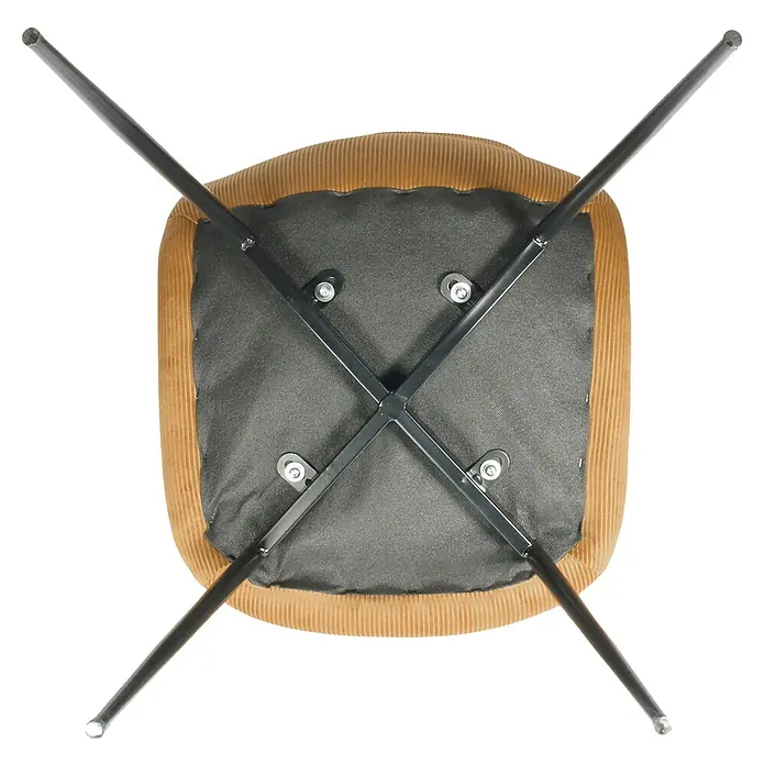 Silla Giulia - Mostaza, 4 pzs. - Vista de la parte inferior de una silla con asiento de pana marrón, tela negra y patas metálicas, mostrando un diseño moderno y resistente.