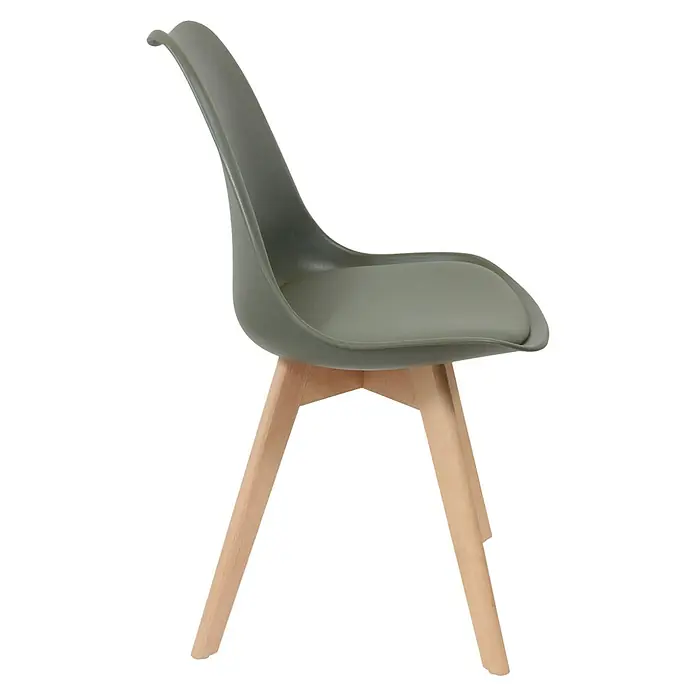 Silla Copenhague - Caqui, 4 pzs. - Primer plano de una elegante silla de color verde oliva con patas de madera, que combina diseño moderno y confort a la perfección.