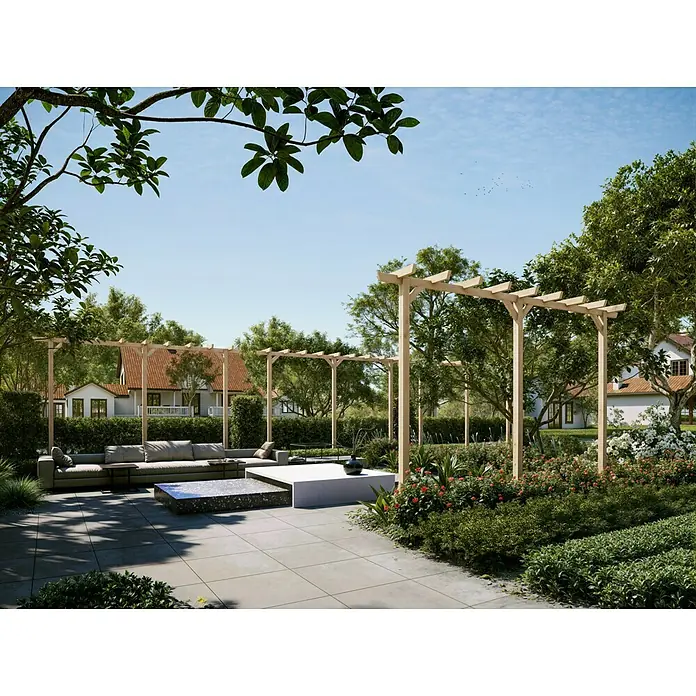 Joda Pergola - 450 x 65 x 200 cm, Farbe Gestell: Natur, Holz - Einladender Gartenbereich mit Lounge-Möbeln unter einer Pergola, umgeben von üppiger Vegetation und stilvollen Außenleuchten für entspannte Stunden.