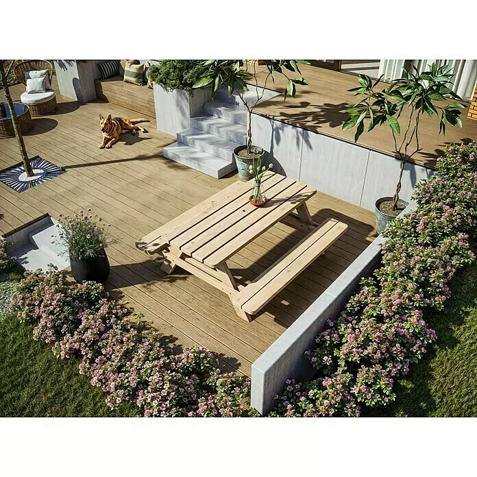Joda Kinder-Gartentisch Weser - L x B x H: 180 x 165 x 70 cm, Lärche, Hellbraun - Ein heller Holztisch mit integrierten Bänken steht auf einer sonnigen Terrasse, umgeben von blühenden Pflanzen.