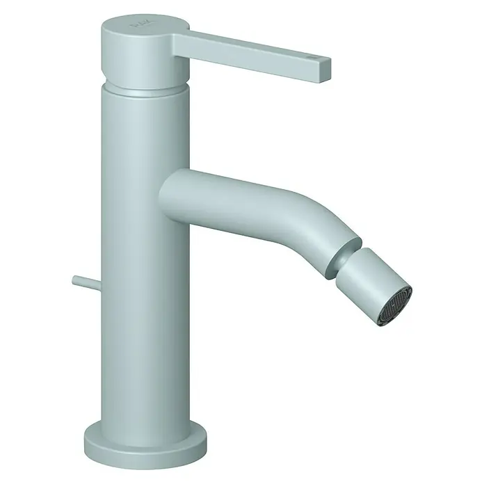 RAK Ceramics Feeling Bidetarmatur - Light blue, Matt - Detaillierte Ansicht eines modernen, hellgrauen Bidet-Wasserhahns mit einem schlanken, minimalistischen Design.
