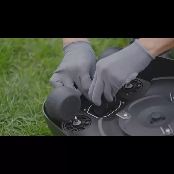 Segway Mähroboter Navimow i105E - 500 m², Schnittbreite: 18 cm, Satellitengestützte Navigation, RTK - Navimow Access+ installieren