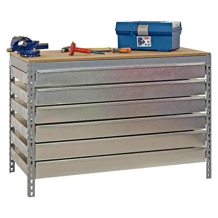 Simonrack Simonwork Werkbank BT5 Box 6 1200 - L x B: 76 x 121 cm, Arbeitshöhe: 84,2 cm, Belastbarkeit: 810 kg, Verzinkt - Ein robuster Werkzeugtisch mit Schubladen zur Aufbewahrung, Werkzeuge liegen auf der Tischplatte, einschließlich Schraubstock.