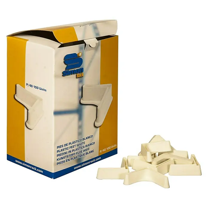Simonrack Pie de estantería 40 mm - Blanco, 100 ud. - Imagen de una caja de pies de plástico blancos para estanterías, con algunos pies sueltos al lado.