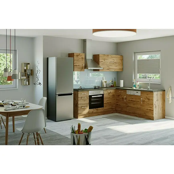 Held Möbel Küchenleerblock Barolo Typ 2 - 210 x 210 cm, Wotaneiche, Farbe Korpus: Wotaneiche, Ohne Elektrogeräte - Moderne Küche mit holzfarbenen Schränken, Edelstahlgeräten und einem hellen Essbereich. Die Küche strahlt Wärme und Funktionalität aus.
