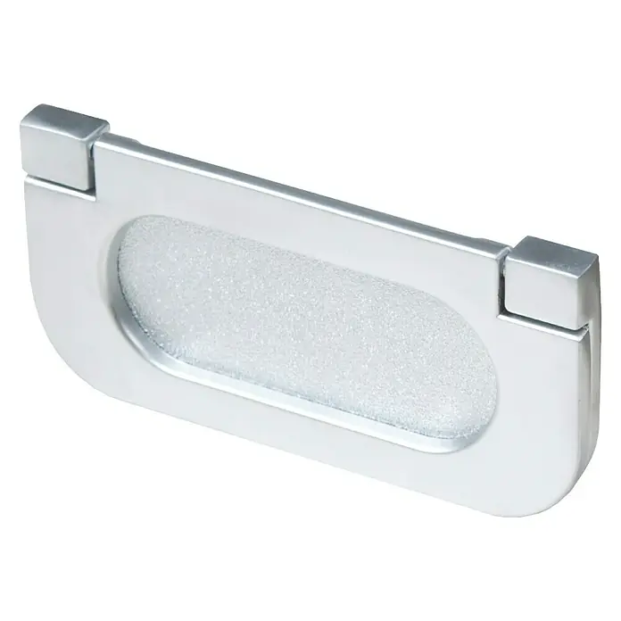 Nesu Tirador para muebles 885417 - L x An x Al: 7,5 x 3,5 x 0,5 cm, Cromado mate - Primer plano de un tirador empotrado plateado con un relleno blanco texturizado.