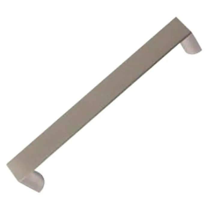 Nesu Tirador para muebles 90616 - L x An x Al: 10,2 x 15,5 x 2,3 cm - Primer plano de un tirador de armario metálico alargado y moderno con extremos redondeados.