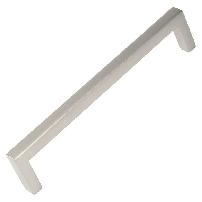 Nesu Tirador para muebles 875625 - L x An x Al: 10,6 x 0,8 x 2,8 cm, Acero, Acero inoxidable, Distancia entre orificios: 96 mm - Primer plano de un tirador de armario moderno de níquel cepillado, que muestra su diseño elegante y minimalista adecuado para muebles de cocina y baño.