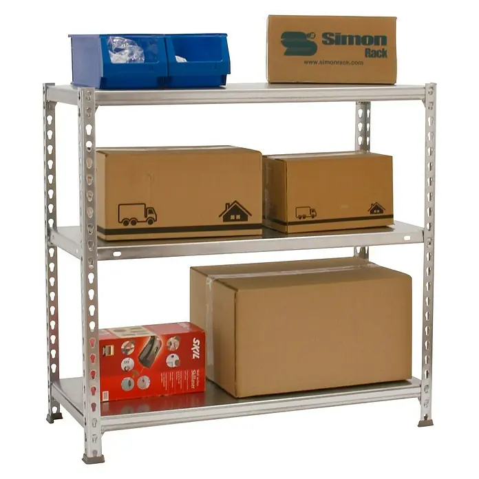 Simonrack Simonclick Estantería metálica Ecoclick Mini - Al x An x Pr: 90 x 80 x 50 cm, Capacidad de carga por balda: 70 kg, Número de baldas: 3 ud., Inserción, Galvanizado - Imagen de una estantería de almacenamiento de tres niveles que contiene diversos artículos como cajas y un contenedor.