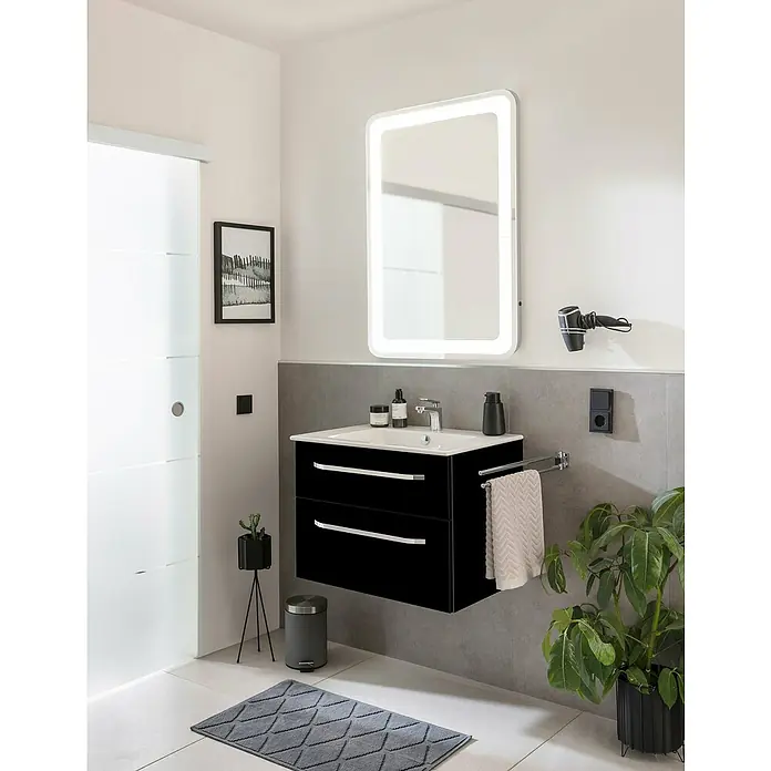 Camargue Star Badmöbel-Set ST02RS - Gesamtbreite Badmöbel: 71 cm, Schwarz, Matt, 3 -tlg. - Ein elegantes Badezimmer mit einem stilvollen, schwarzen Waschtischunterschrank und einem beleuchteten Spiegel, die das moderne Design hervorheben.