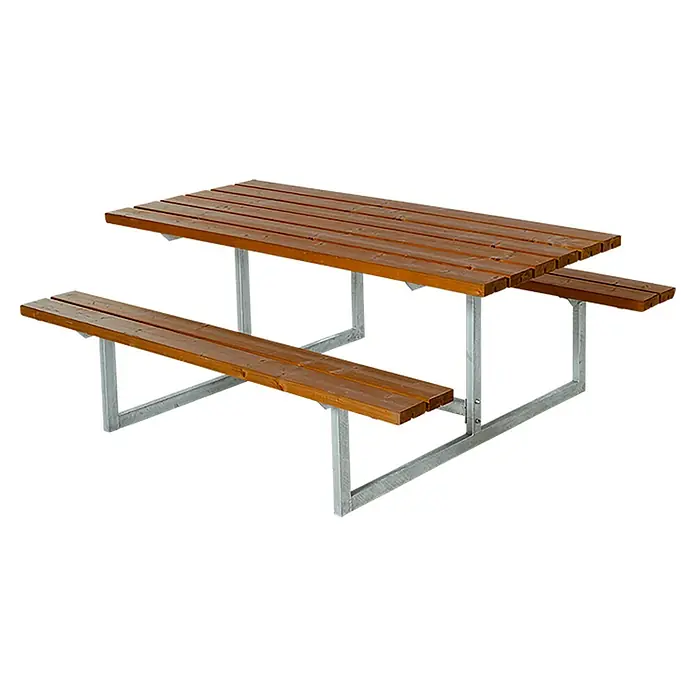 Plus Picknicktisch Basic - Teakfarben, Kiefer/Fichte & Stahl, 6 Personen, ohne Rückenlehne - Das Bild zeigt einen stabilen Picknicktisch mit Holztischplatte und Bänken auf einem robusten Metallgestell, ideal für den Außenbereich.