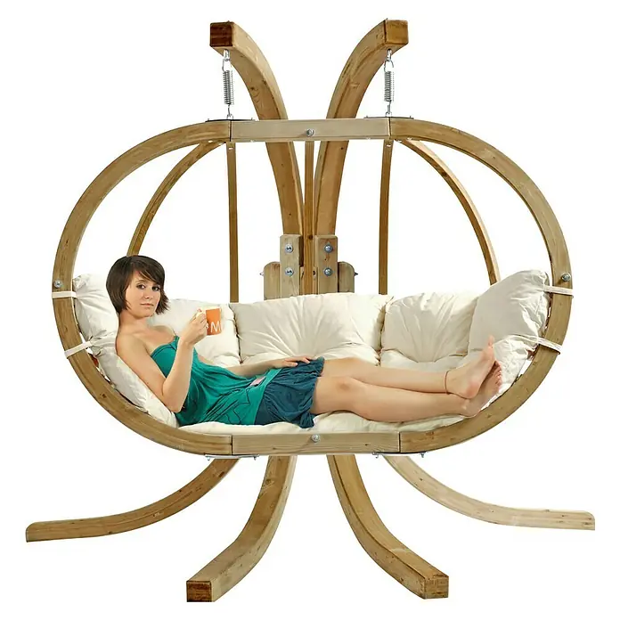 Amazonas Hängesesselgestell Globo Royal Stand - L x B x H: 238 x 149 x 181 cm, Holz - Entspannen Sie sich im Hänge-Loungesessel aus Holz mit weichen Kissen. Der Sessel bietet Komfort und Stil für Ihr Zuhause oder Ihren Garten.