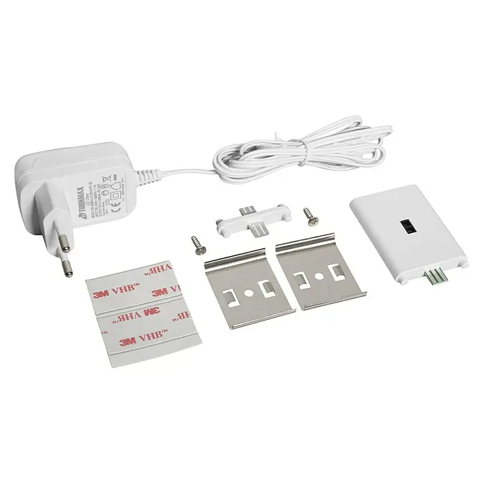 Ledvance LED-Lichtleiste Cabinet Slim - 6 W, Weiß, Länge: 30 cm, 1 Stk. - Das Bild zeigt ein Set von LED-Leuchtenzubehör, inklusive Netzteil, Kabel, Montagehalterungen, Schrauben und doppelseitigem Klebeband.