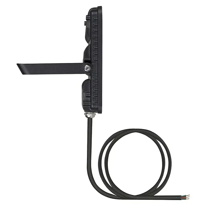 Ledvance Essential LED-Strahler - 30 W, 2.850 lm, 4.000 K, L x B x H: 186 x 128 x 28 mm, IP65 - Nahaufnahme einer LED-Flutlichtleuchte mit Kabel. Das Gerät ist schwarz und hat einen verstellbaren Montagebügel.