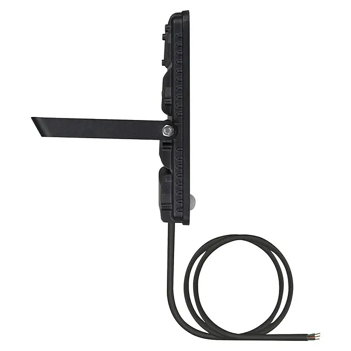 Ledvance Essential LED-Strahler Sensor - 50 W, 4.750 lm, IP65, L x B x H: 238 x 161 x 34 mm - Abbildung eines LED-Flutlichts, das sich ideal für die Beleuchtung von Außenbereichen eignet. Das Flutlicht hat einen verstellbaren Montagewinkel.