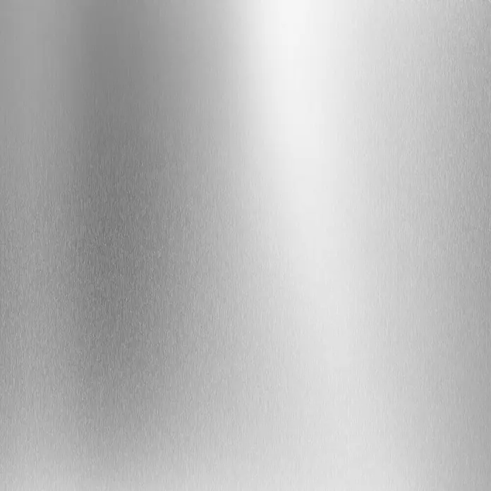 FN Neuhofer Akustikpaneel Acustico - Silber gebürstet, L x B x S: 2.400 x 572,5 x 19 mm - Abstraktes Bild einer gebürsteten Metalloberfläche, die Textur und Reflexionen hervorhebt. Ideal für Hintergründe und Designprojekte.