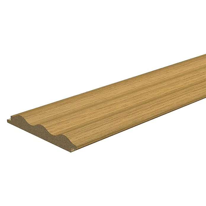 FN Neuhofer Wandpaneel Wally WA070 - Eiche natur, 2.670 x 118 x 12 mm - Ein hellbraunes Profilholzleiste, ideal für Wand- und Deckenverkleidungen, mit gewelltem Rand, das jedem Raum eine elegante Note verleiht.