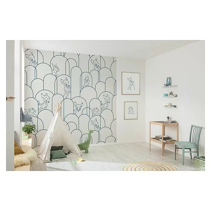 Komar Fototapete Disney Hide away Bambi - B x H: 250 x 250 cm, Vlies - Weiße Tapete mit dunkelblauen Bambi & Thumper Linienzeichnungen in geometrischen Bögen, schmückt ein Kinderzimmer.