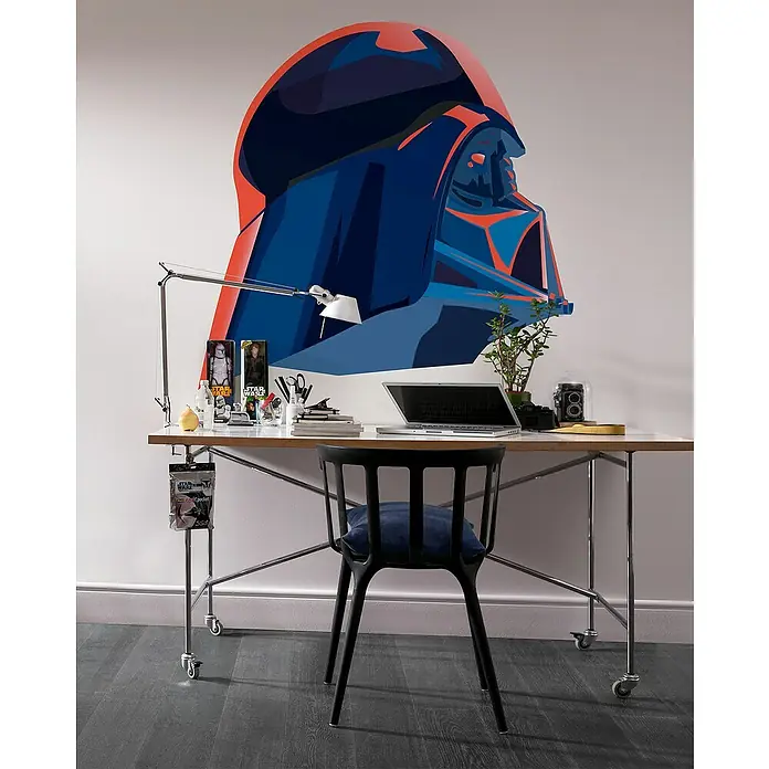 Komar Dots Fototapete rund Star Wars - Cover Up - 128 cm, Selbstklebend - Schreibtisch mit Büromaterial, Lampe und Laptop vor einer coolen Darth Vader Wandkunst, die dem Raum einen geekigen Touch verleiht.