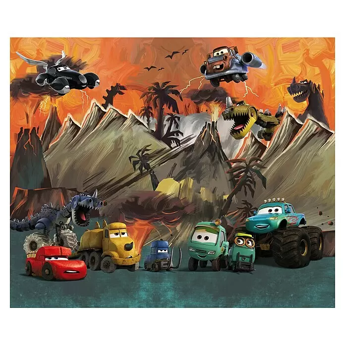 Komar Fototapete Disney Cars Carosaurus - B x H: 300 x 250 cm, Vlies - Eine Gruppe von Cars-Fahrzeugen, teils mit Dino-Merkmalen, in einer dramatischen prähistorischen Landschaft mit Vulkanen und Palmen.