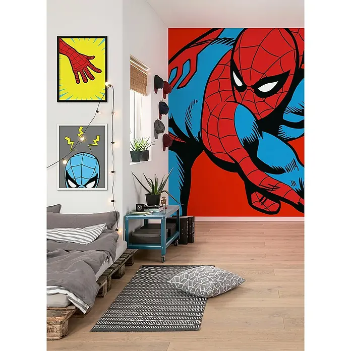 Komar Marvel Fototapete Marvel PowerUp Spider-Man Watchout - B x H: 200 x 250 cm, Vlies - Schlafzimmer mit Spiderman-Wandbild, Teppich und Dekorationen, die ein spielerisches und jugendliches Ambiente schaffen.