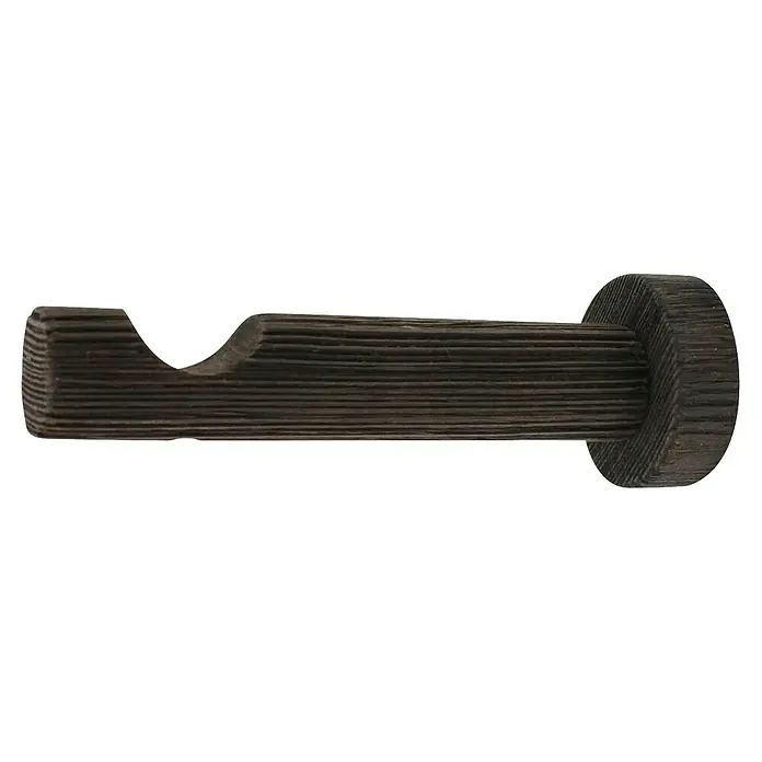 Expo Ambiente Träger Domo - Wenge, Geeignet für: Gardinenstangen Ø 28 mm, Länge: 12 cm - Nahaufnahme einer dunklen, hölzernen Gardinenstangenhalterung mit rustikaler Textur, die die natürliche Maserung des Holzes hervorhebt.