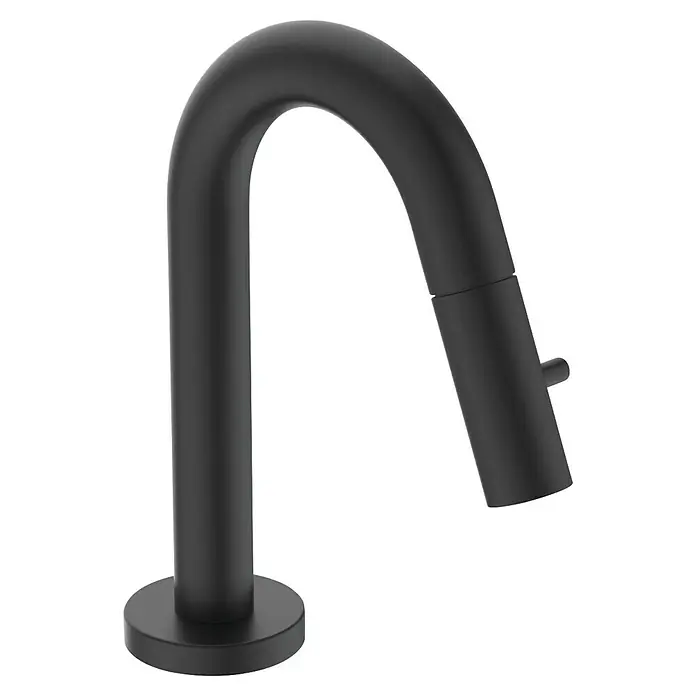 Ideal Standard Ceraline Kaltwasser-Standventil - Schwarz, Matt - Ein eleganter, mattschwarzer Wasserhahn mit geschwungenem Auslauf. Das moderne Design ist ideal für stilvolle Küchen und Badezimmer.